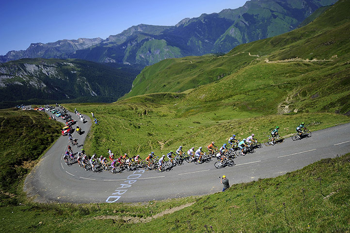 Tour de France stage 16: As the riders head in the Pyrenees there's a breakaway pack
