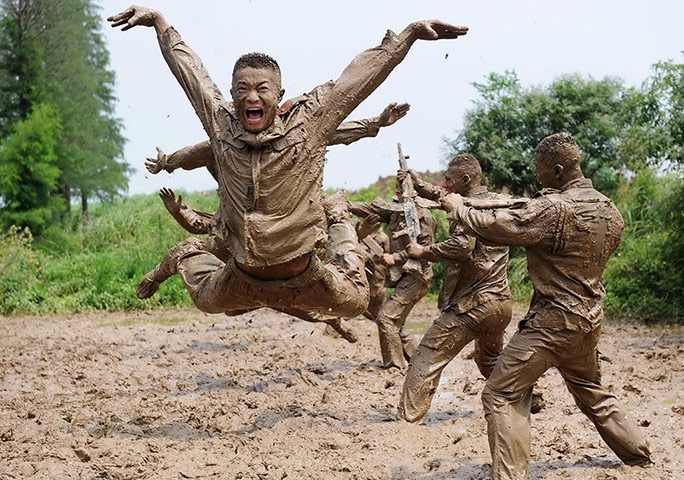 Picture desk live: Anti-terrorism SWAT teams train in Jiangsu Province, China - 18 Jul 2012