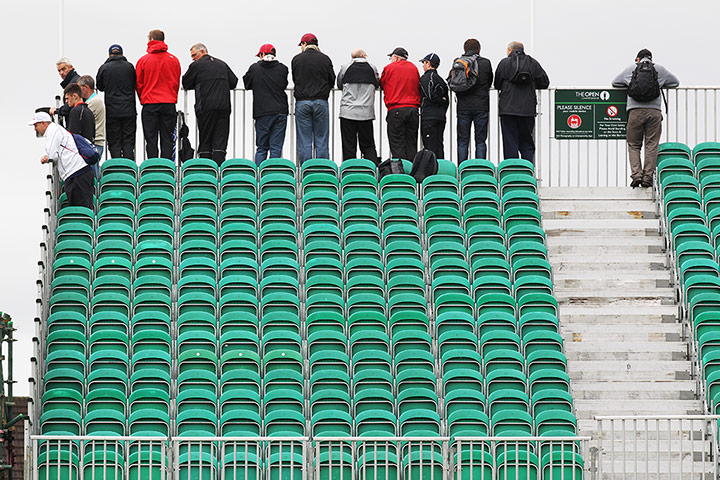 Open Golf day 1: Fans watch teeing off on the 1st