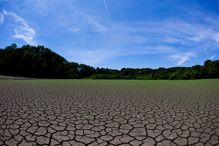 24 hours in pictures: Drought in US Midwest