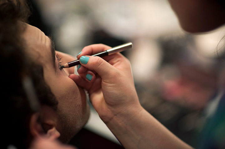Peroni 1 - London: Performer having make up applied