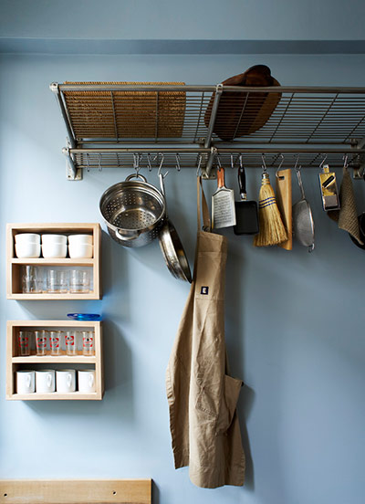 Homes - Narrow house: Luggage rack in the kitchen of Kahn and Kohashi's narrow house