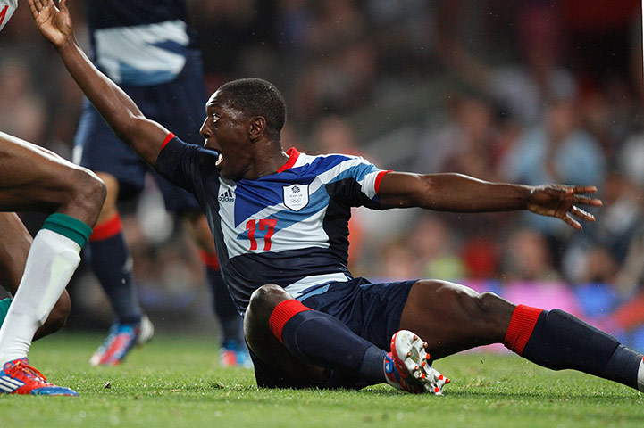 GB v Senegal: Marvin Sordell appeals for a penalty