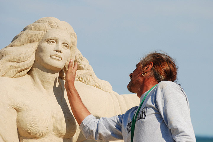 Guardian Camera Club: Jill Henry participates in the summer events assignment