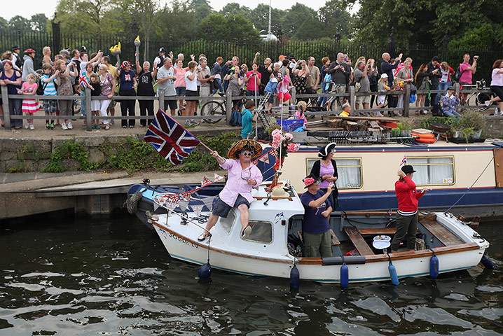 Olympic Torch Gallery: The Olympic Torch Relay - Day 70