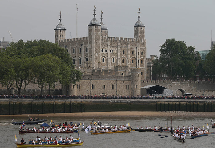 Olympic Torch Gallery: The Olympic Torch Relay - Day 70