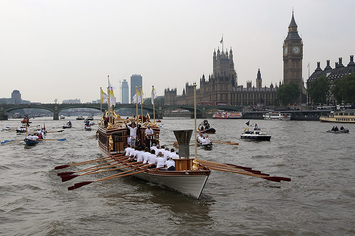 Olympic Torch Gallery: The Olympic Torch Relay - Day 70