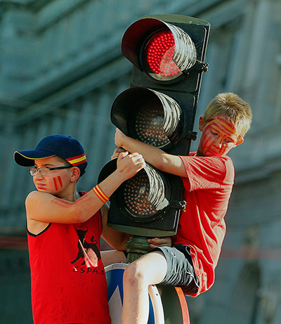spain cele: Spain fans