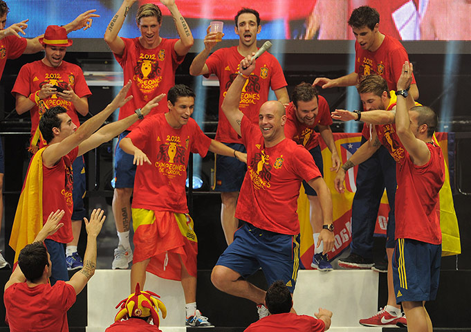 spain cele: Spanish national football team players celebrated