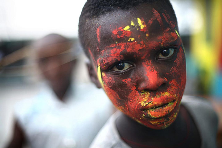 War Child: Mural painting project with local street children in Goma, DRC