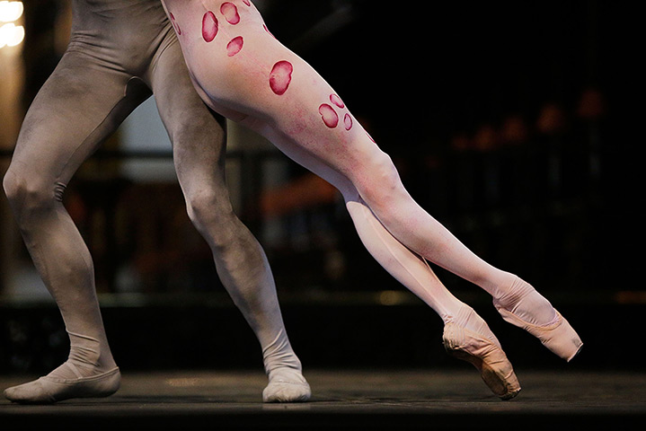 Ballet in St Paul's : Members of the English National Ballet perform a dress rehearsal