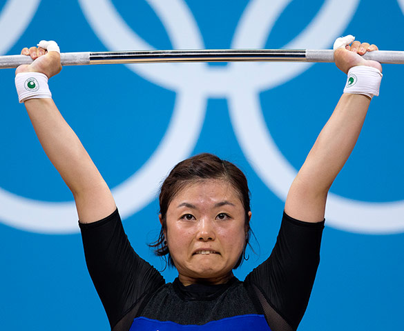 Weightlifting faces: Eun-Hye Yang of South Korea