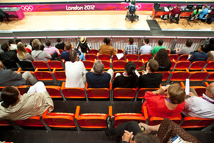 Olympic empty seats : VIP empty seats at basketball game