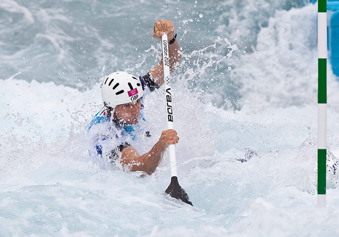 Canoe slalom: David Florence engulfed in waves