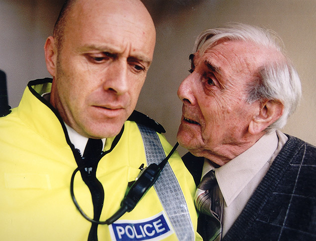 Eric Sykes: Ted (Eric Sykes), an old man, has had his home ransacked, in The Bill