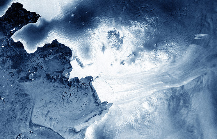 Satellite eye on earth: Pine Island Glacier in West Antarctica and reveals a crack in the glacier