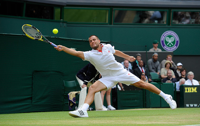 Wimbo Day 9: Mikhail Youzhny at Wimbledon 2012