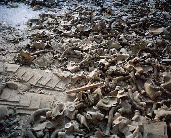 Prix Pictet Power : Gas masks scattered on the floor 