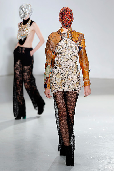Paris Haute Couture: Maison Martin Margiela Haute Couture Autumn-Winter 2012-2013 collectiond