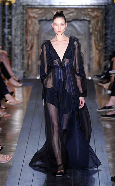 Paris Haute Couture: Valentino Haute Couture Autumn/Winter 2012/2013 collection