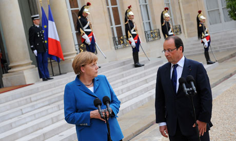 Angela Merkel and François Hollande outside the Élysée palace