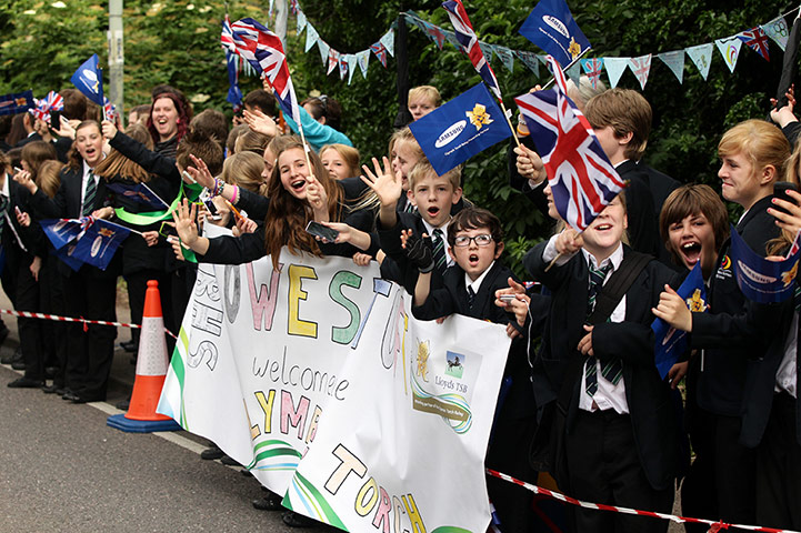 Torch relay 48: Lowestoft schoolchildren