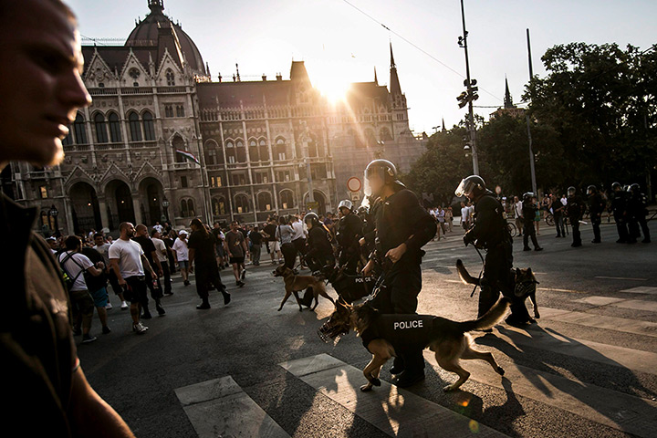  24 hours: Budapest, Hungary: Riot police officers face right-wing demonstrators