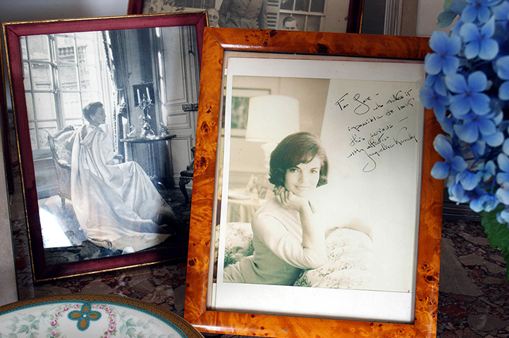 Gore Vidal obituary: 2004: A portrait of Jacqueline Kennedy and a portrait of Greta Garbo