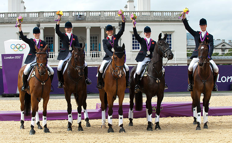 Female olympic medalists: Equestrian Eventing EV004