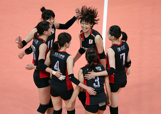 Olympic reactions: Saori Kimura of Japan and her teammates celebrate 