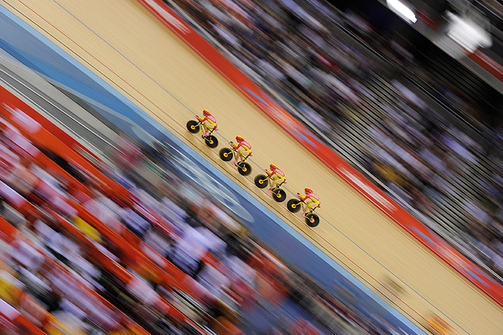 Top Ten: Spain men's team pursuit team in action