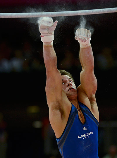 blunders gallery: Samuel Mikulak of the U.S. falls 