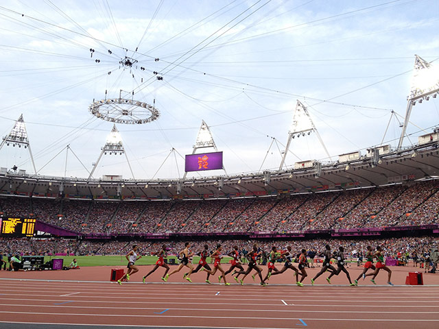 athletics final night:  Mo Farah wins mens 5000m