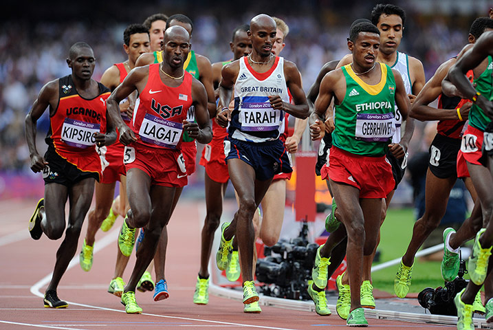 athletics final night: Mo Farah wins the men's 5,000m for Britain