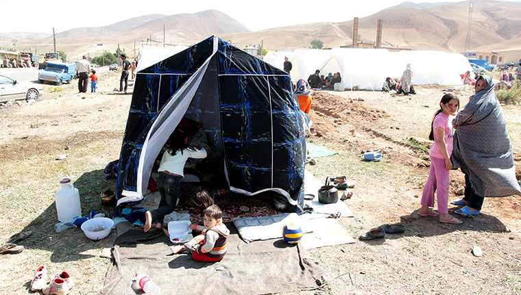 Iran earthquake : Iranian earthquakes kill at least 250