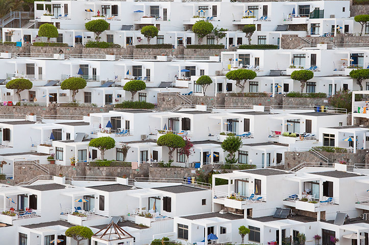 Your Pictures: Square: Pattern of square shaped holiday apartments