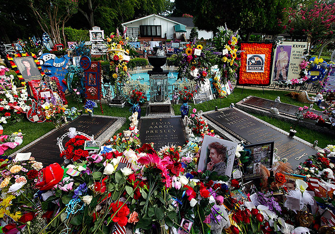 Week in music: Elvis Presley's grave covered in flowers and remembrances