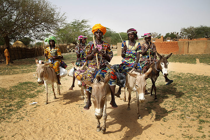 Livestock market: Niger Nomads Herdsmen, Tuareg and Peul 
