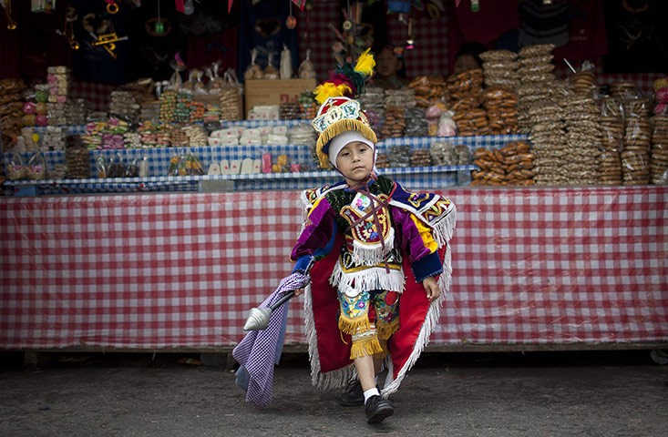 24 Hours: PROCESSION OF VIRGIN OF ASSUMPTION