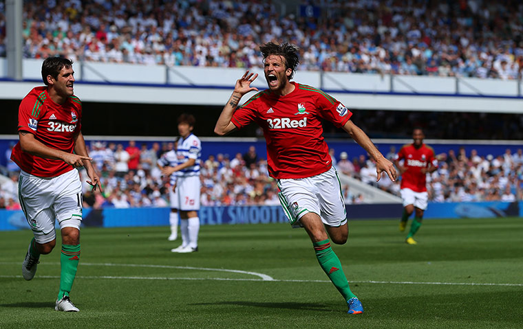 Premier League gallery: Queens Park Rangers v Swansea City - Premier League