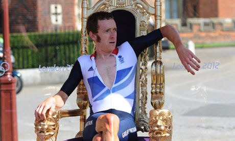 Bradley-Wiggins-relaxes-i-009.jpg