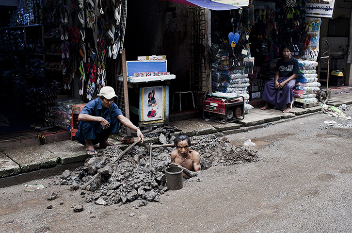 From the agencies : Burma struggles with political and economic reforms