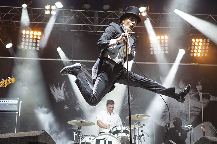 Reading and Leeds : Pelle Almqvist and Chris Dangerous of The Hives