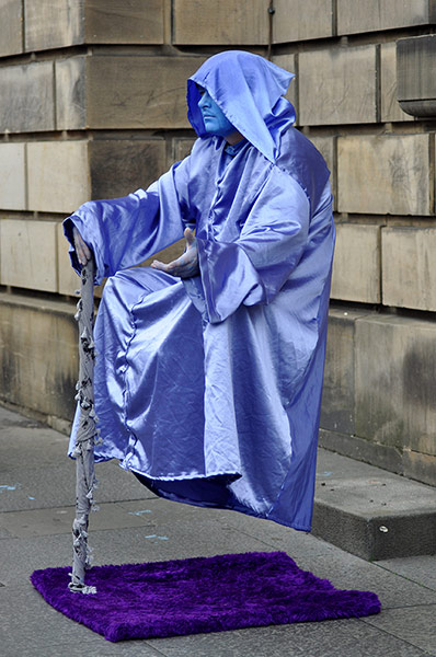 Reader's Edinburgh: A floating street artist by robert55012 on 18 August