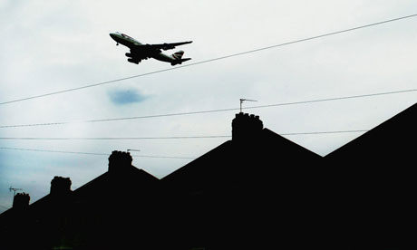 Heathrow plane over west London houses