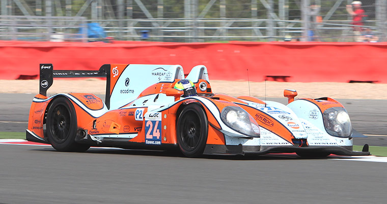 silverstone: The Oak racing Morgan-Nissan heads down towards Maggots