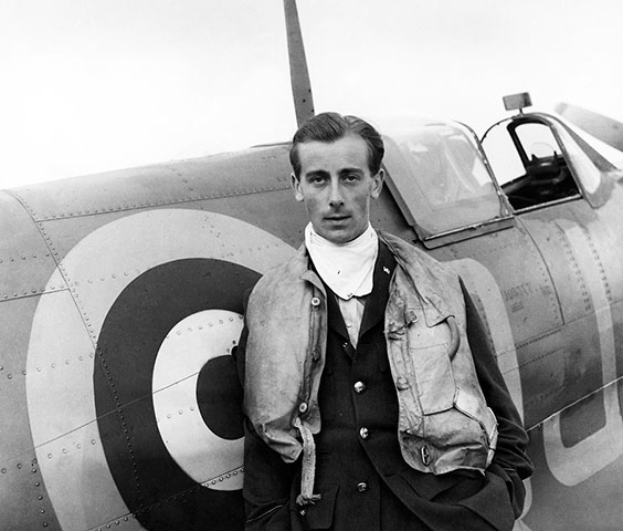 Cecil Beaton exhibition: Cecil Beaton: Theatre of War