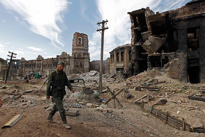 Week in Film: An actor walks accross the set of Stalingrad 