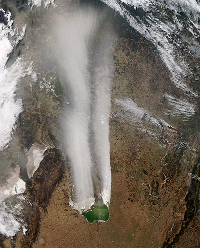 Satellite Eye on Earth: Dust plumes blew northward from Argentina's Laguna Mar Chiquita