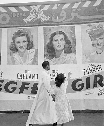 Cecil Beaton exhibition : Cecil Beaton: Theatre of War exhibition